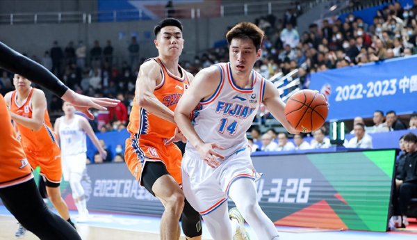 股联社 CBA最差的顶薪球员！场均2.1分，工资队内最高